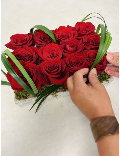 RED ROSE CENTERPIECE