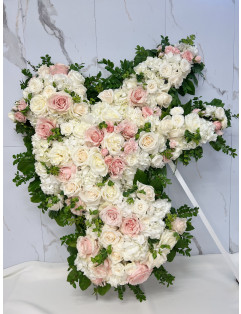 COLOMBE DE ROSES & HYDRANGÉES  Nouveau